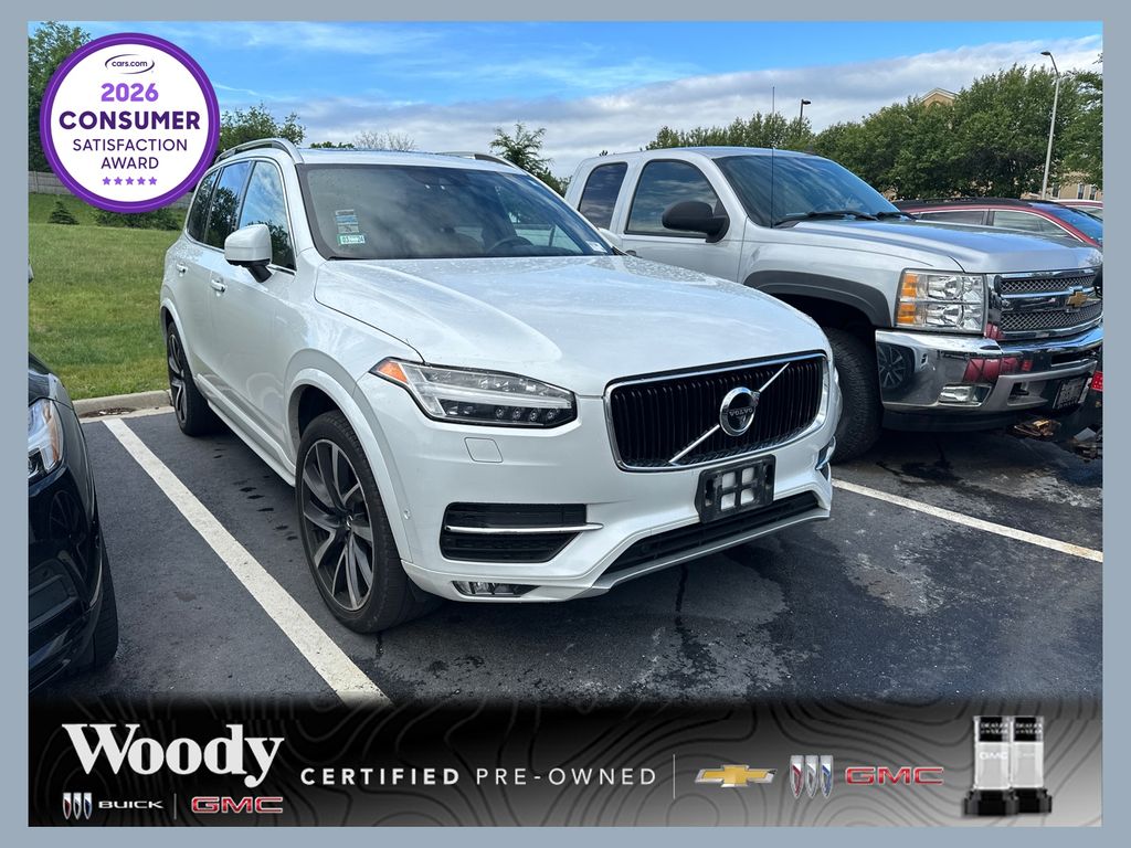 Crystal White 2018 Volvo XC90 T6 Momentum AWD SUV / Crossover All-Wheel Drive Automatic