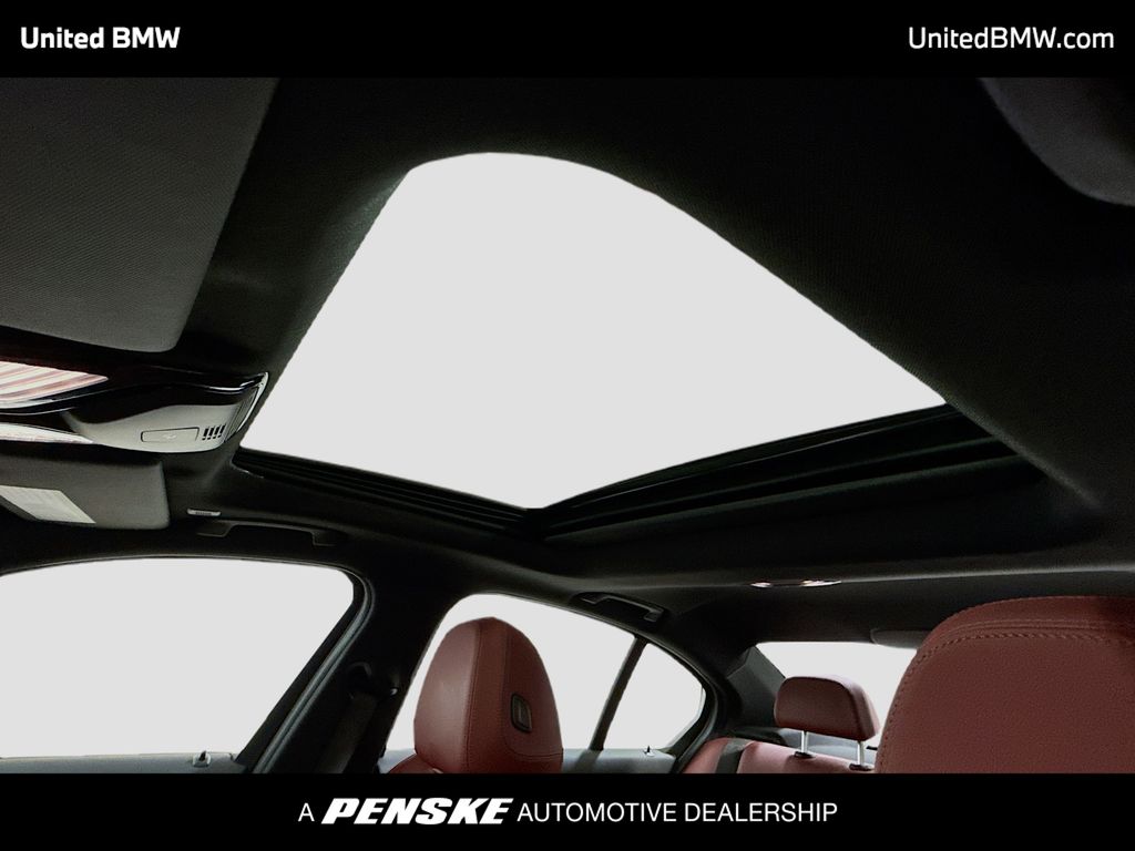 Thumbnail: 2025 BMW 3 Series - 12