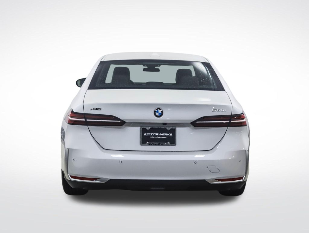 Thumbnail: 2026 BMW 5 Series - 4