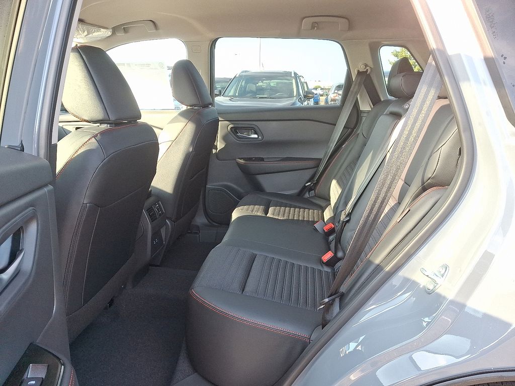 Thumbnail: 2026 Nissan Rogue - 5