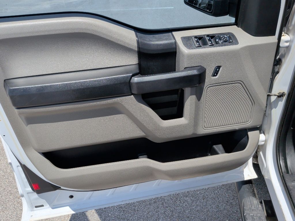 2016 Ford F-150 XL - 9