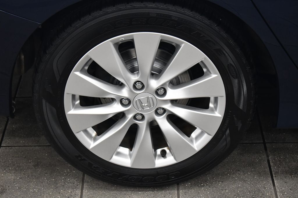 Thumbnail: 2015 Honda Accord - 12