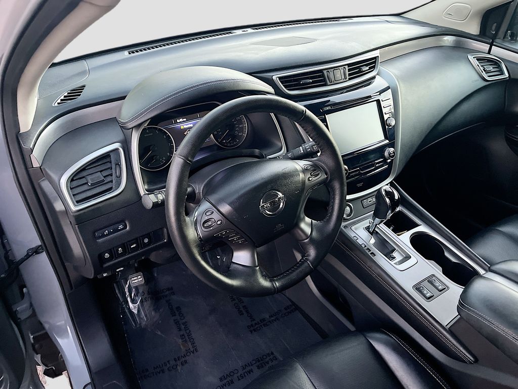 Used 2024 Gray Nissan SL image 9