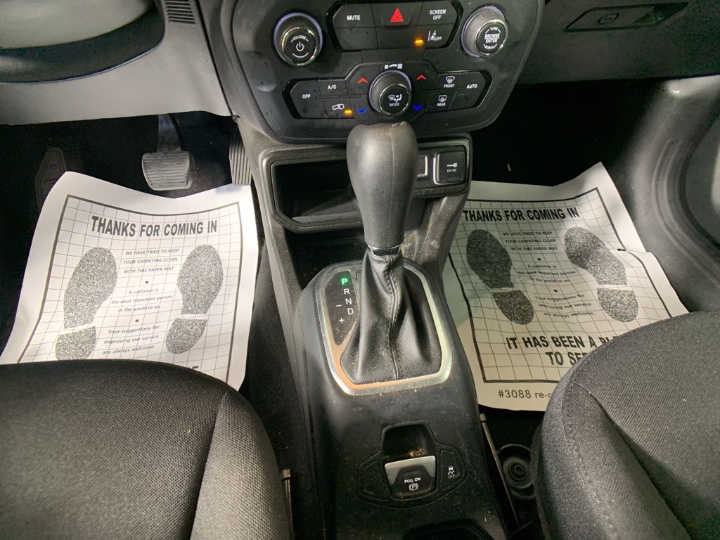 2021 Jeep Renegade Latitude 17