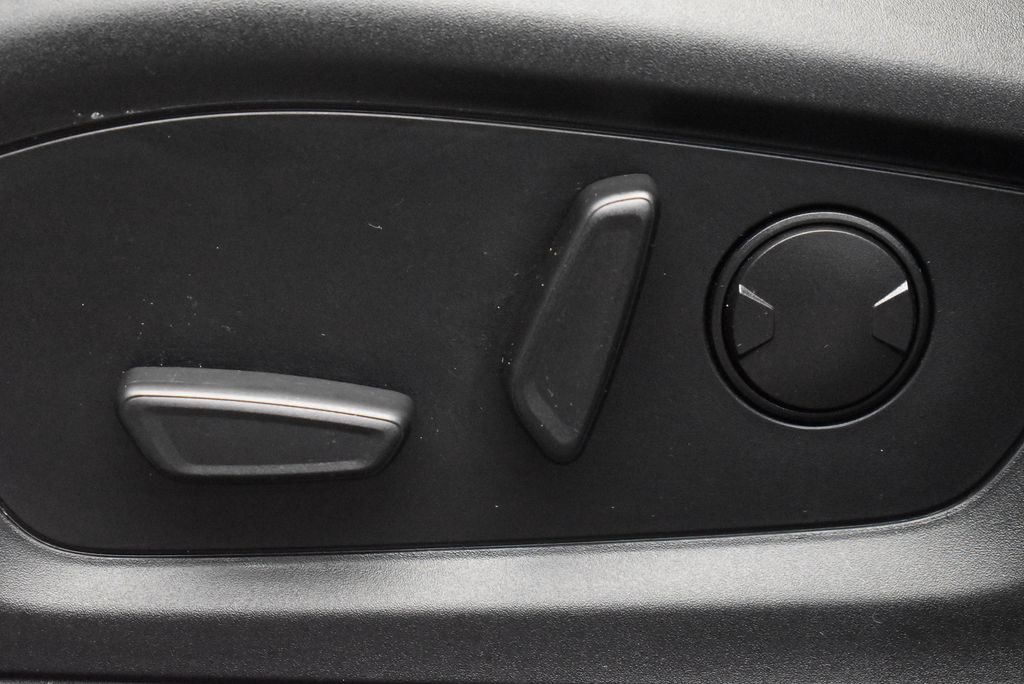 Thumbnail: 2023 Ford Explorer - 15