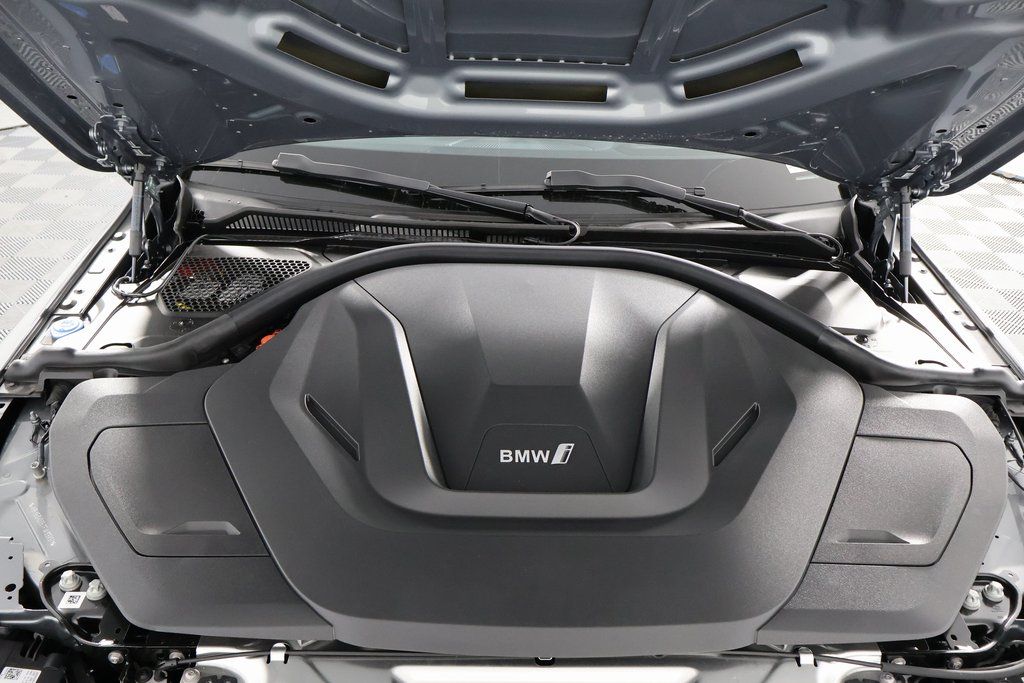 Thumbnail: 2026 BMW i4 - 9