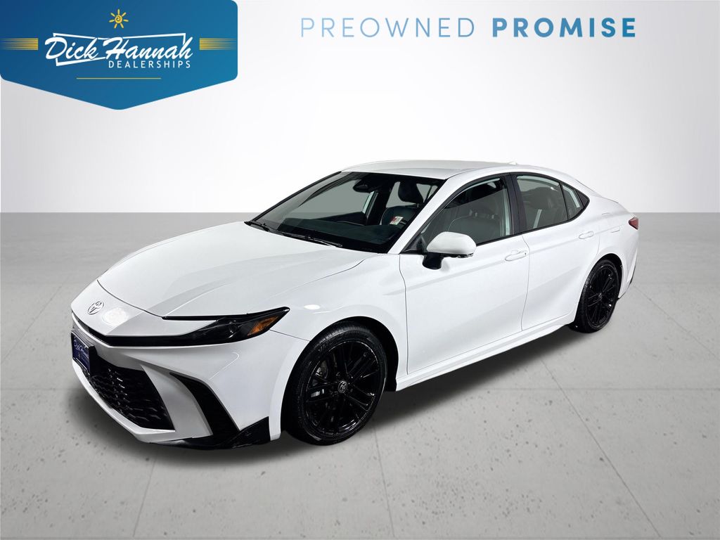 2025 Toyota Camry SE