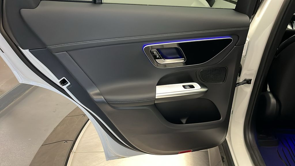 2025 Mercedes-Benz GLC 350 22