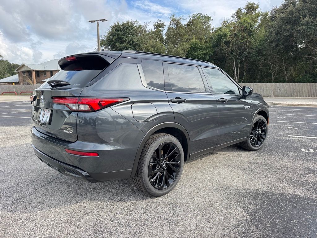 2025 Mitsubishi Outlander PHEV SEL photo 4