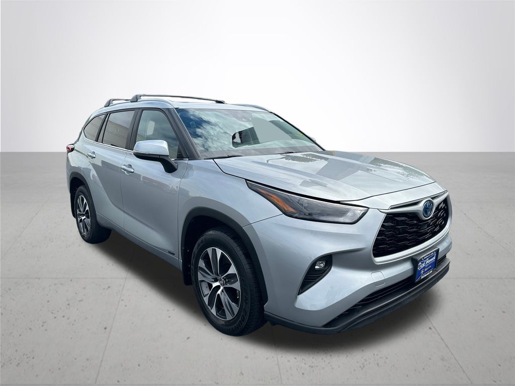 2023 Toyota Highlander Hybrid XLE