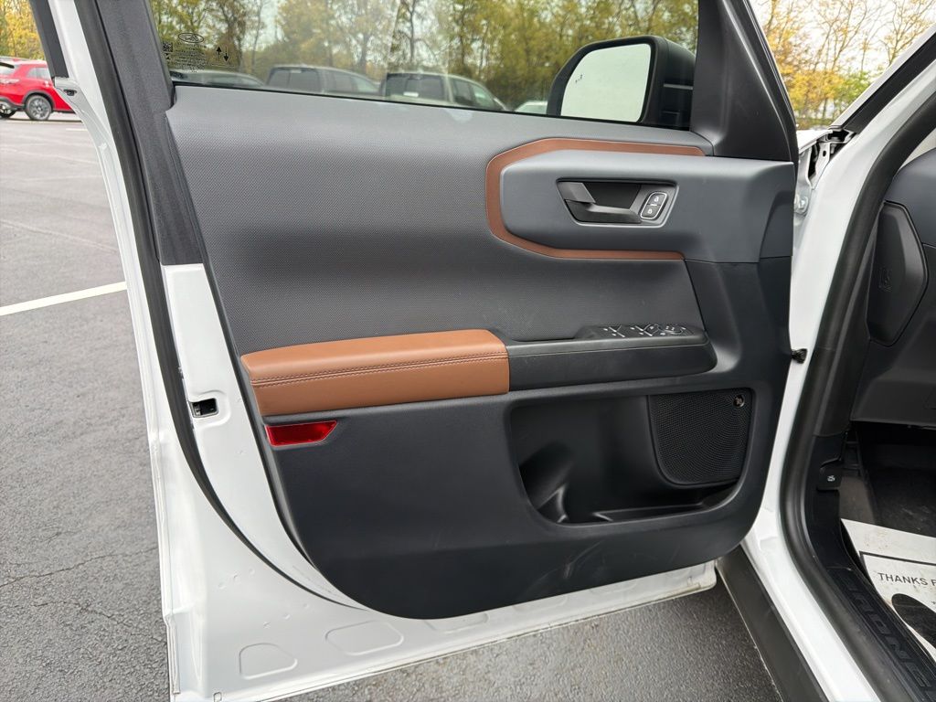 Thumbnail: 2022 Ford Bronco Sport - 18