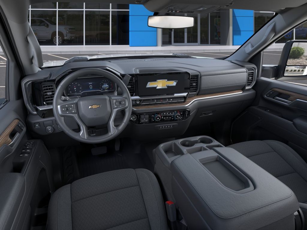 New 2025 White Chevrolet LT image 17