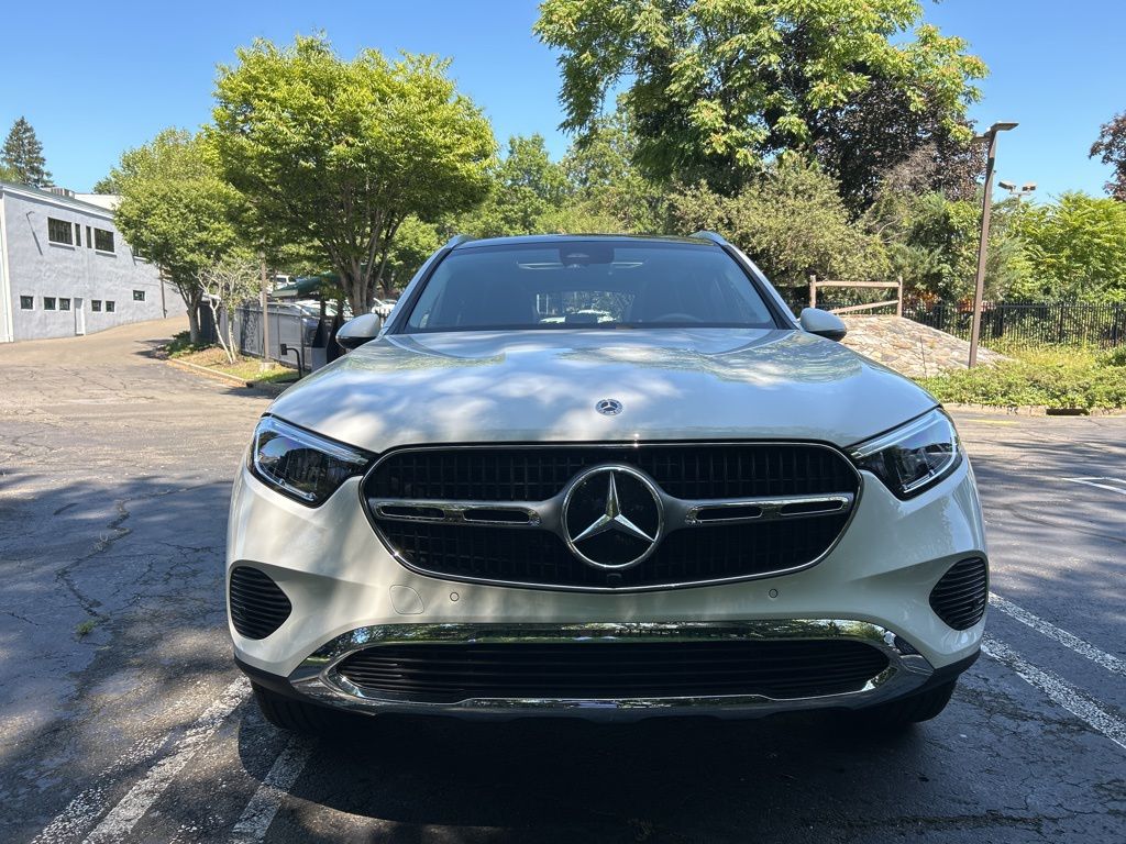 Thumbnail: 2025 Mercedes-Benz GLC - 6