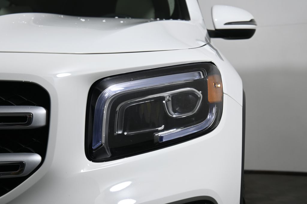 Thumbnail: 2022 Mercedes-Benz GLB - 10