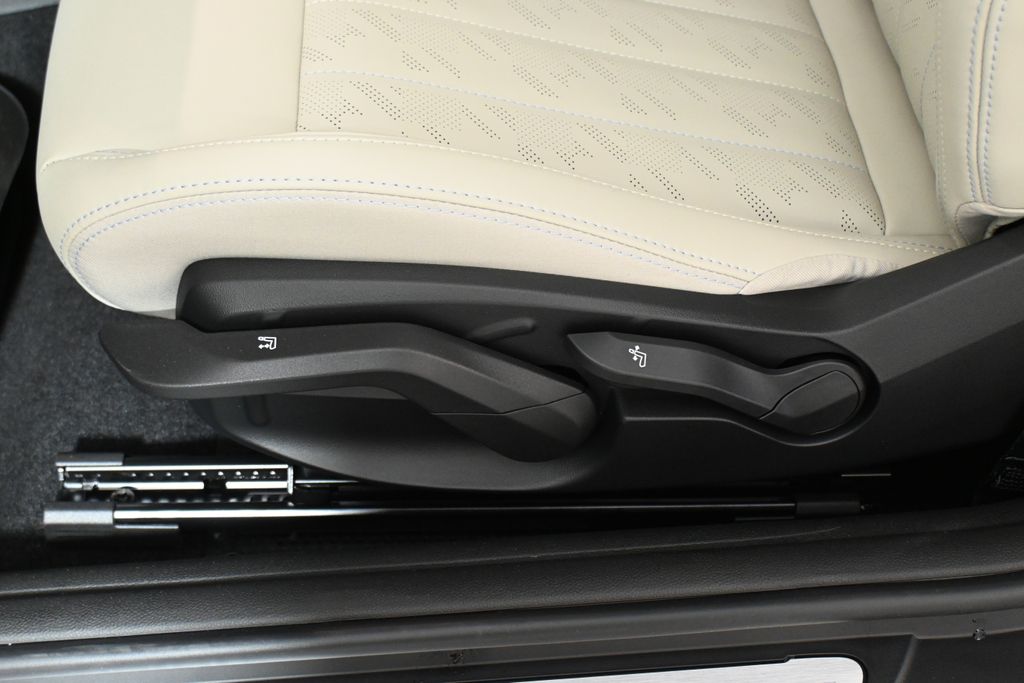 Thumbnail: 2026 MINI Cooper - 22