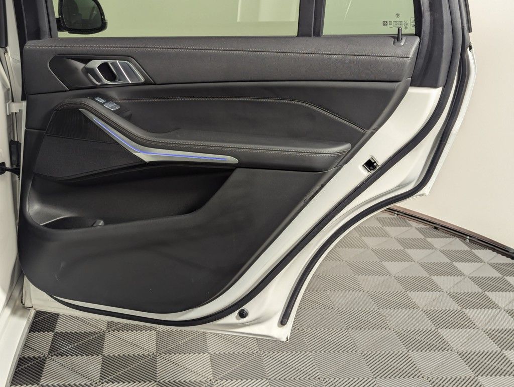 2022 BMW X7 xDrive40i photo