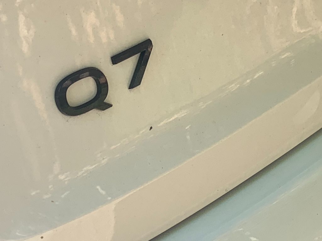 Thumbnail: 2025 Audi Q7 - 12