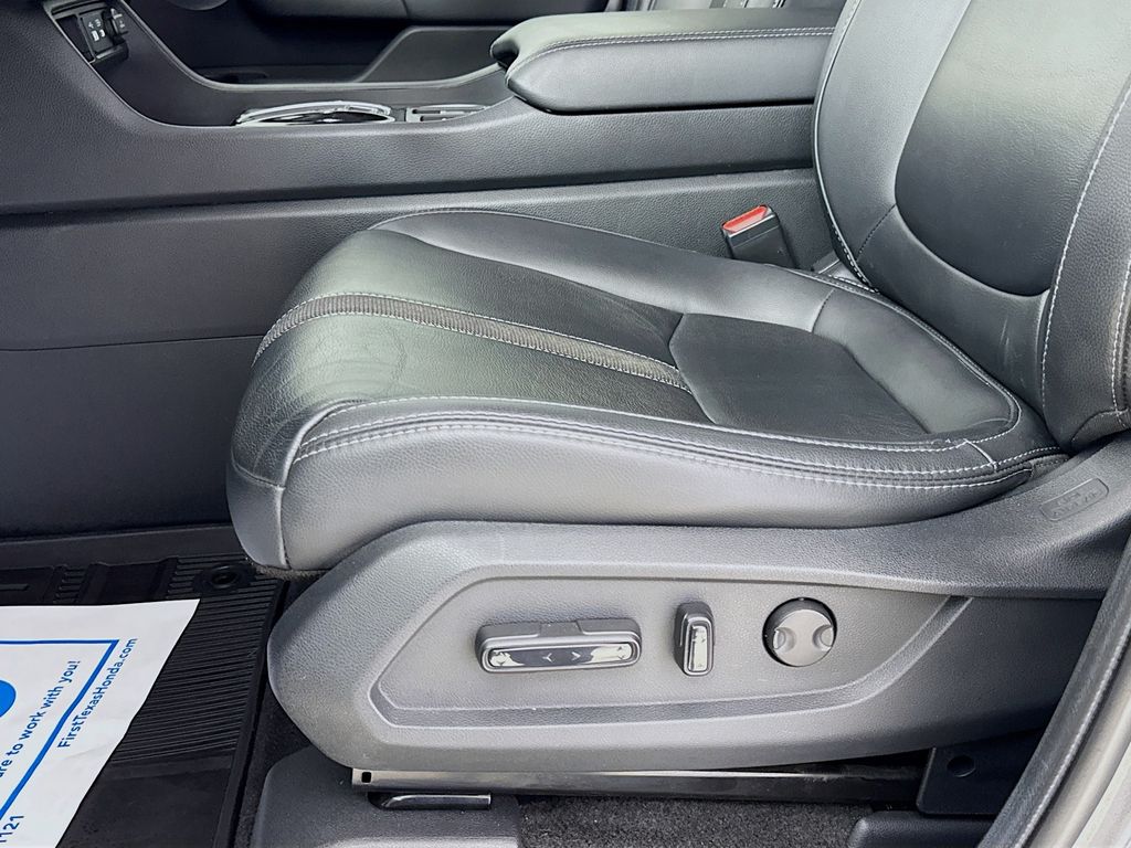 Used Car 2024 Honda Pilot  Touring For Sale Under $50,000 In Austin, Texas