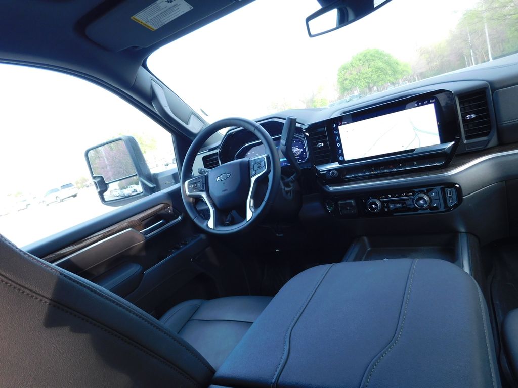 Thumbnail: 2026 Chevrolet Silverado 2500 - 6