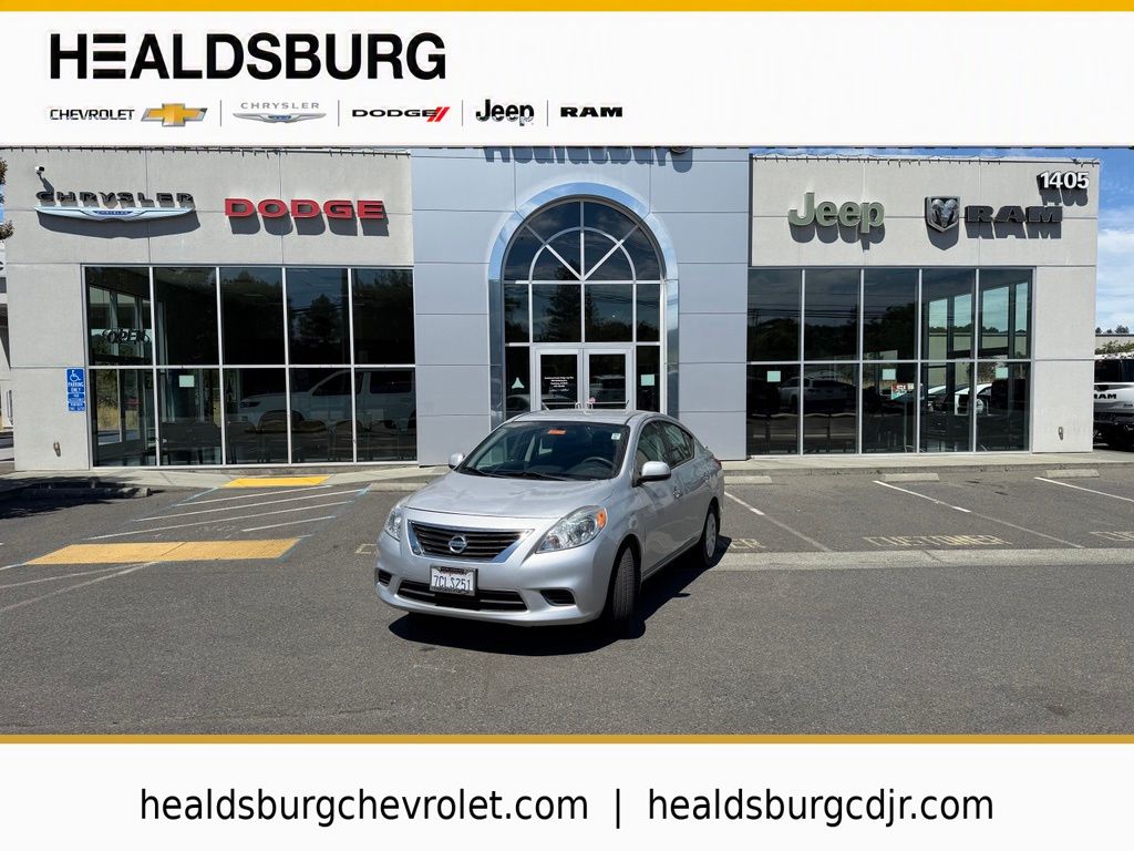 Brilliant Silver Metallic 2014 Nissan Versa Sedan Front-Wheel Drive Continuously Variable Transmission