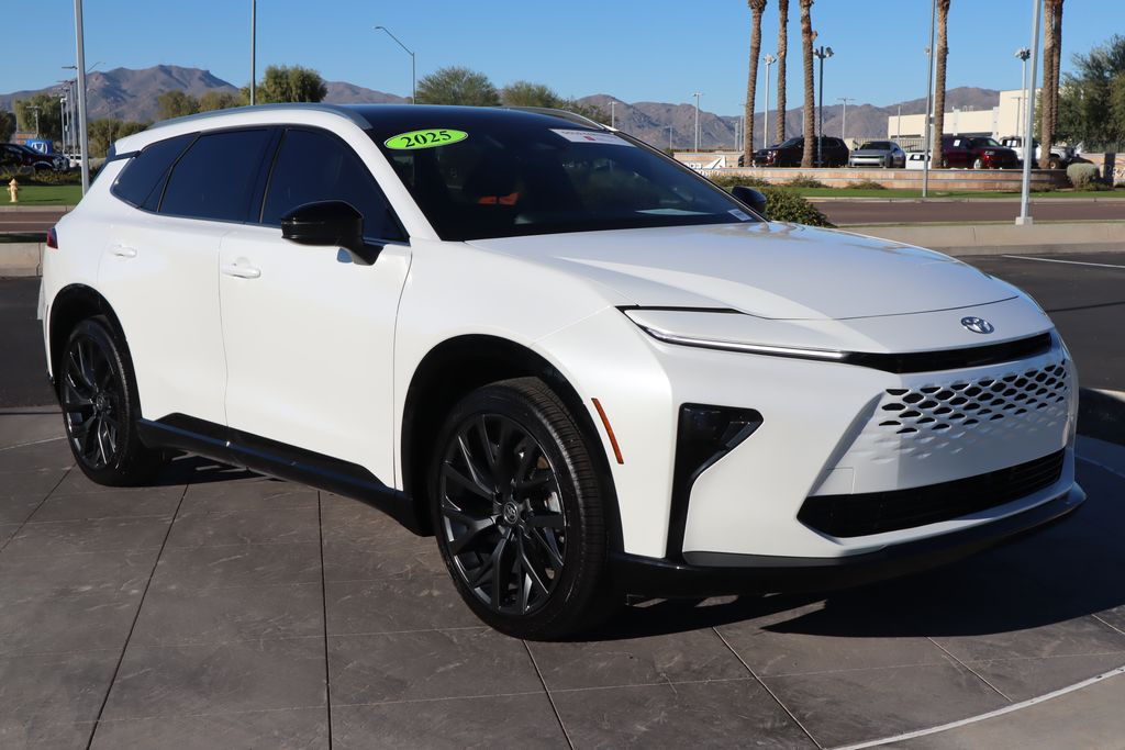 Thumbnail: 2025 Toyota Crown Signia - 3