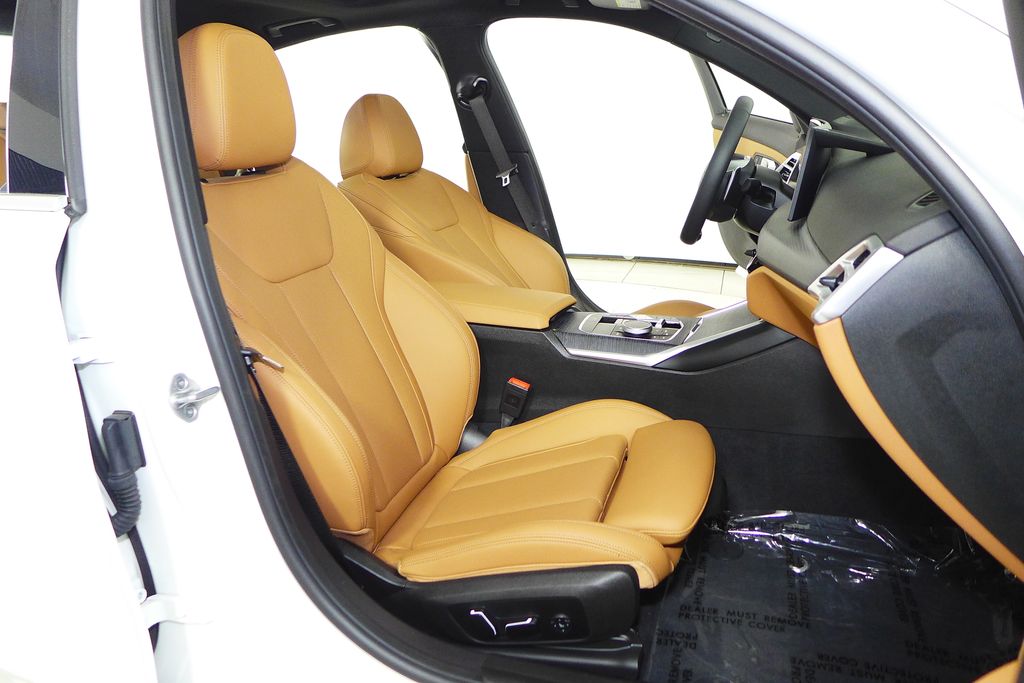 Thumbnail: 2025 BMW 3 Series - 19