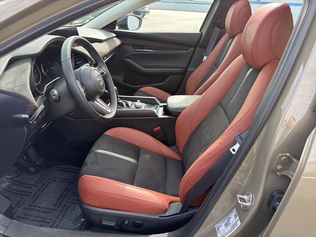 Thumbnail: 2025 Mazda Mazda3 - 18