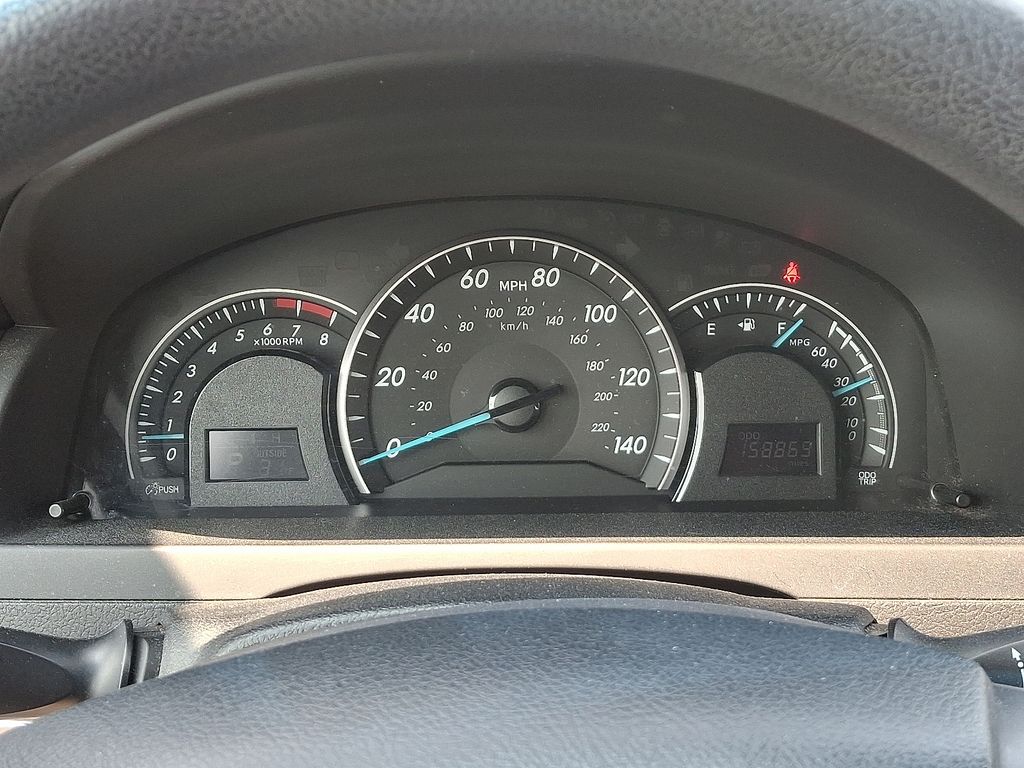 2012 Toyota Camry LE 19