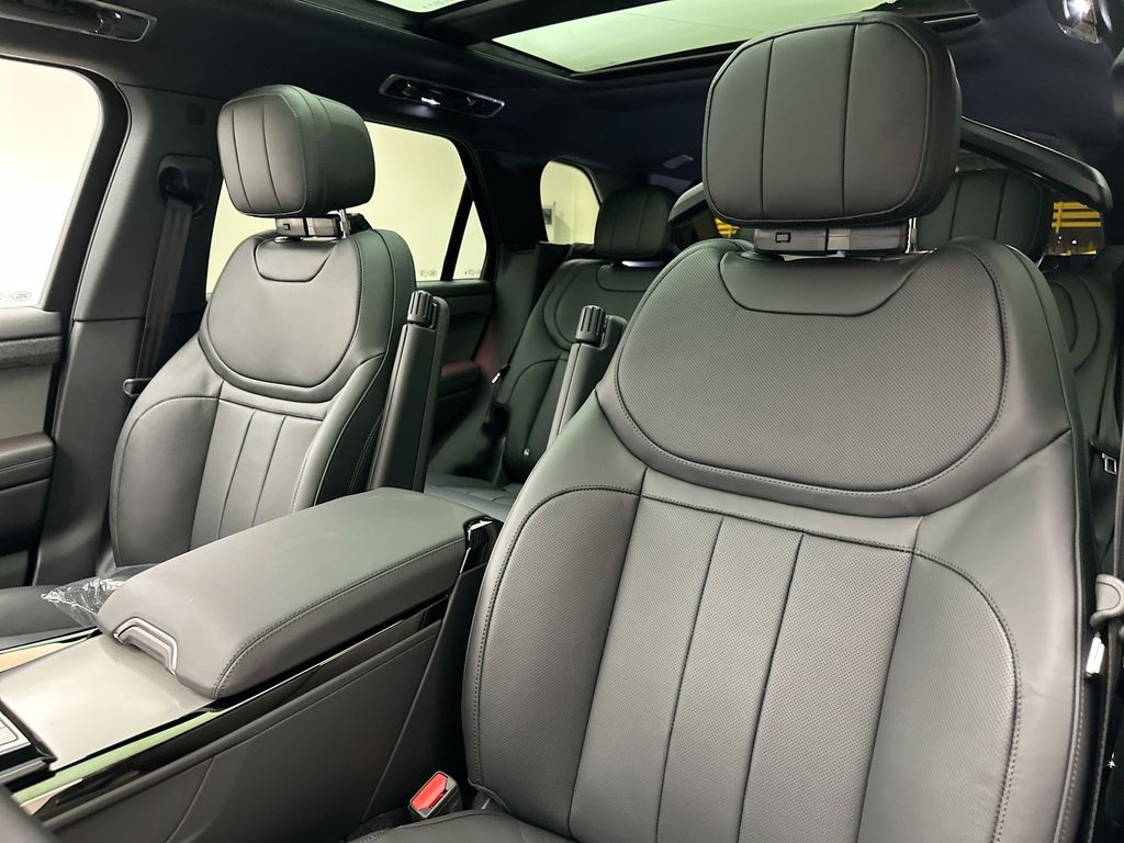 Thumbnail: 2027 Land Rover Range Rover Sport - 10