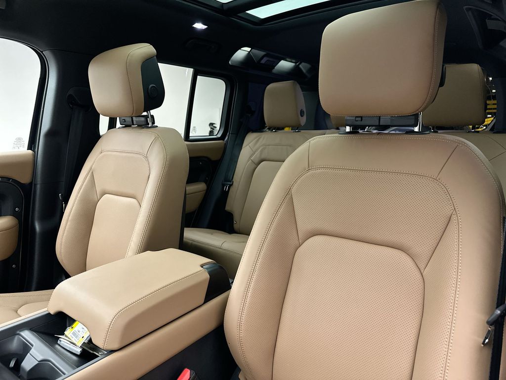 Thumbnail: 2026 Land Rover Defender - 10