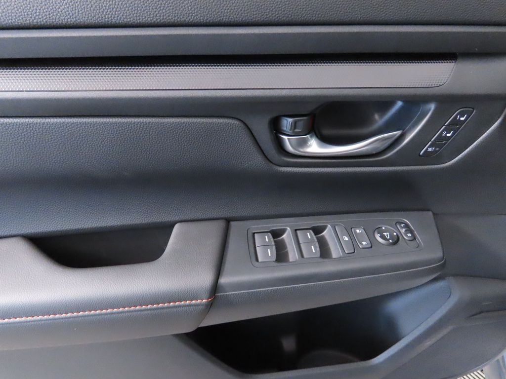 2025 Honda CR-V Sport-L 23