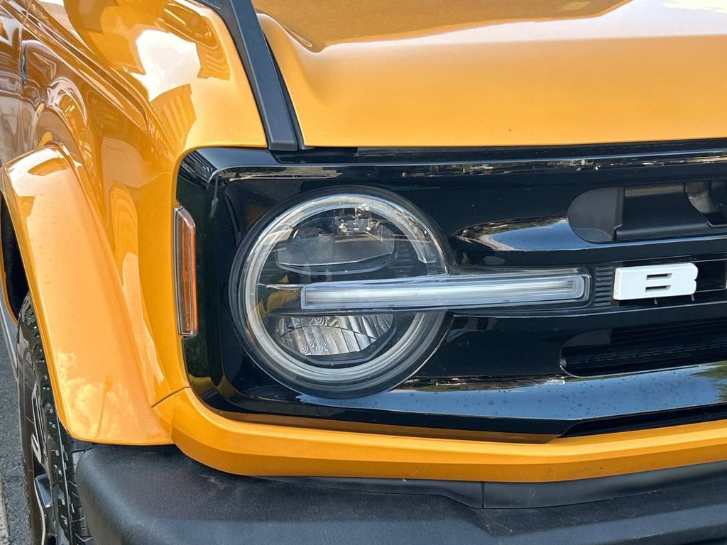 Thumbnail: 2022 Ford Bronco - 4