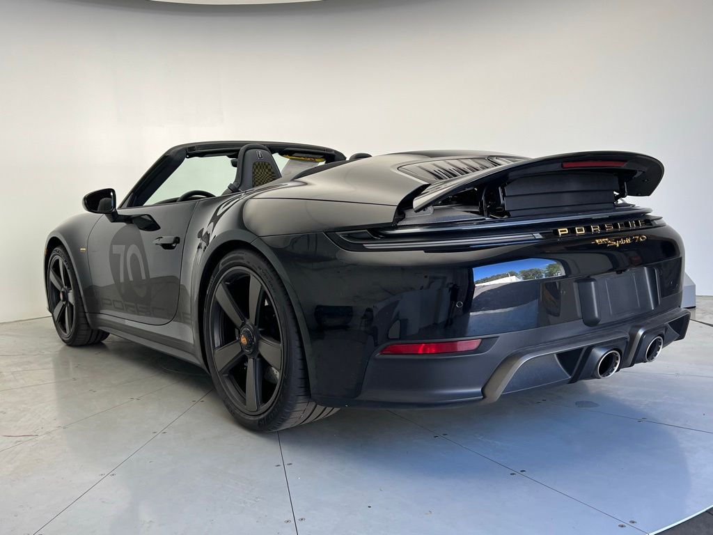 Thumbnail: 2026 Porsche 911 - 3