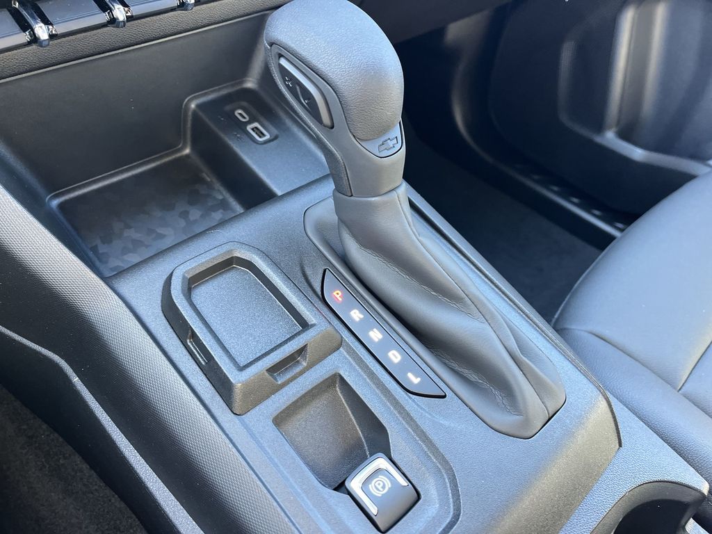 2024 Chevrolet Colorado Work Truck photo