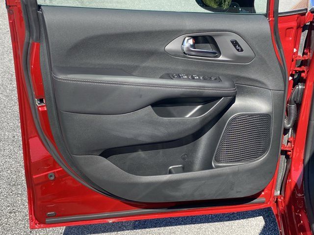 New 2026 Red Chrysler Select image 18