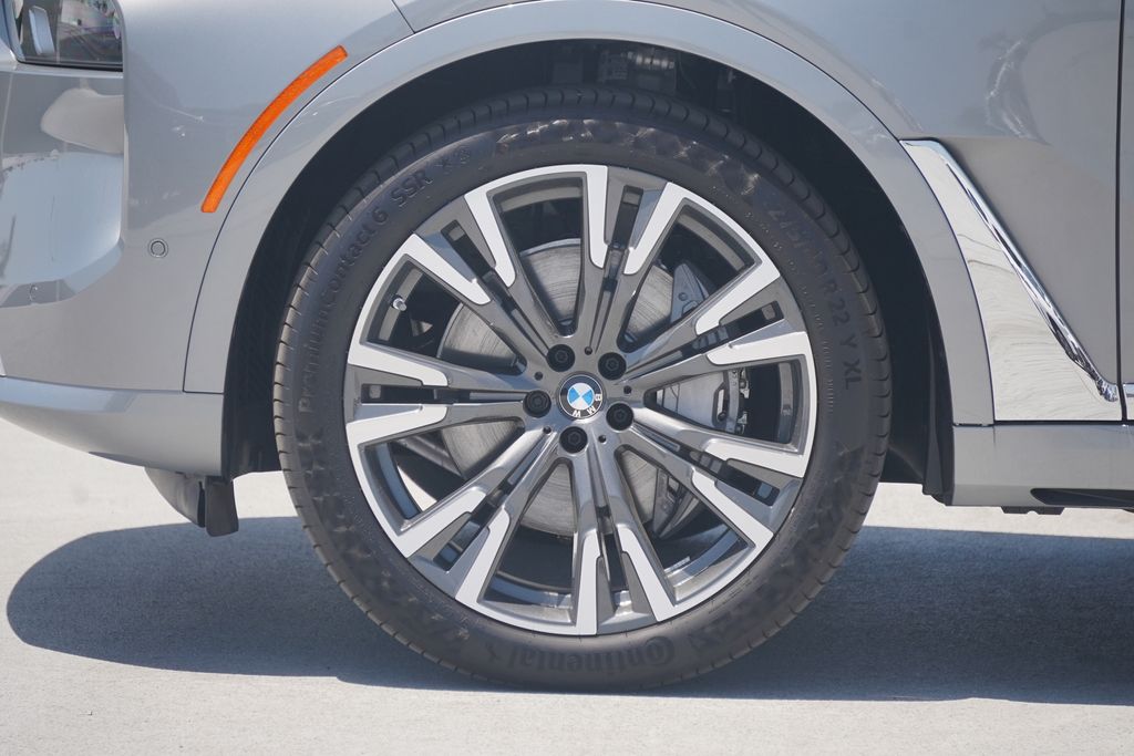 2024 BMW X7 xDrive40i 5