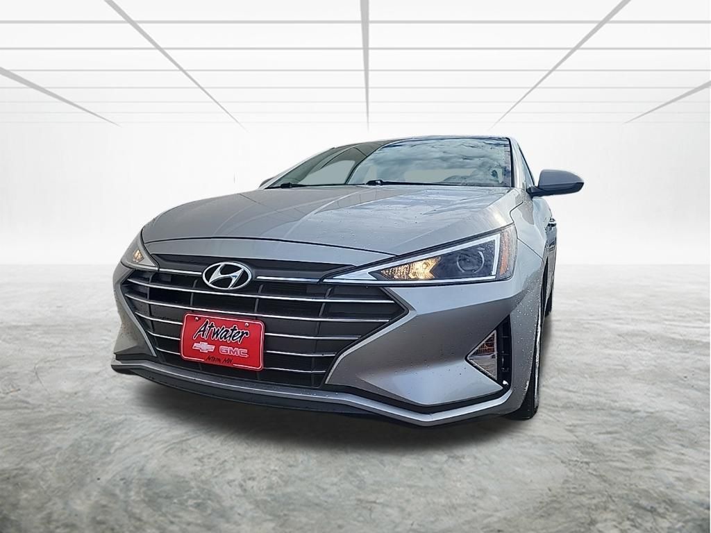 Stellar Silver 2020 Hyundai Elantra Sedan Front-Wheel Drive Continuously Variable Transmission