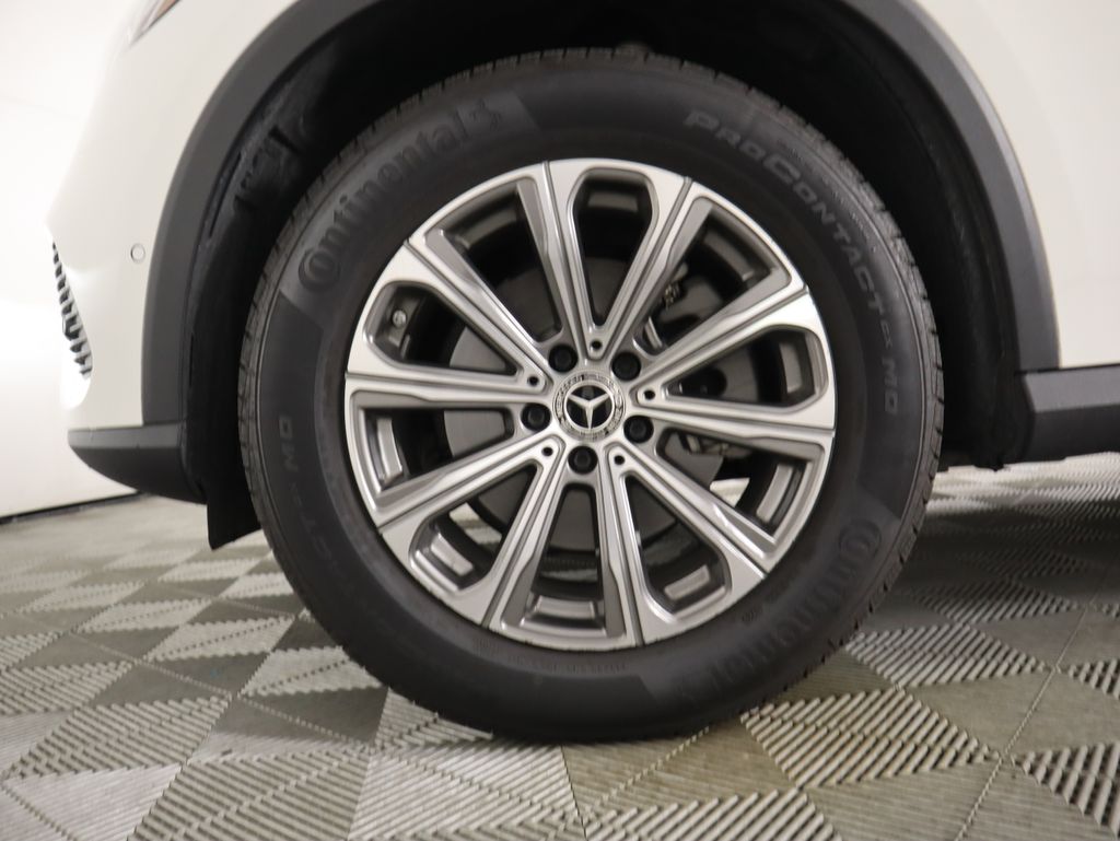 Thumbnail: 2025 Mercedes-Benz GLC - 31