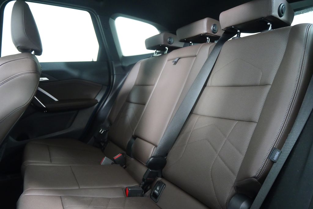 Thumbnail: 2023 BMW X1 - 16