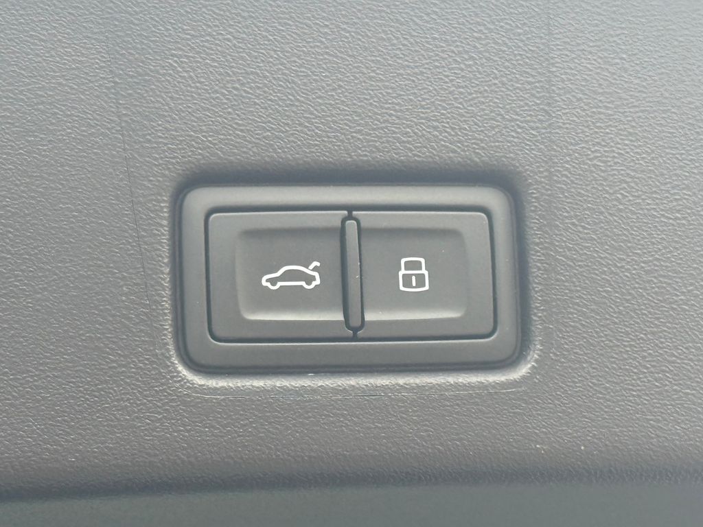 Used 2023 Gray Audi Premium Plus image 57