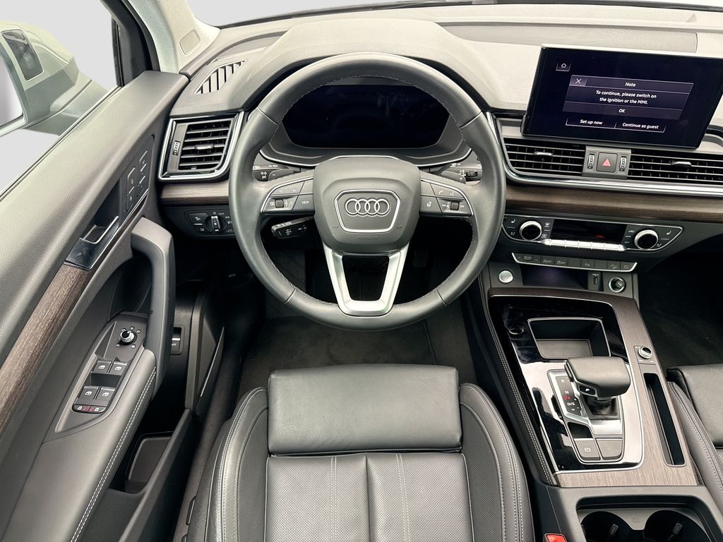 Thumbnail: 2025 Audi Q5 - 10