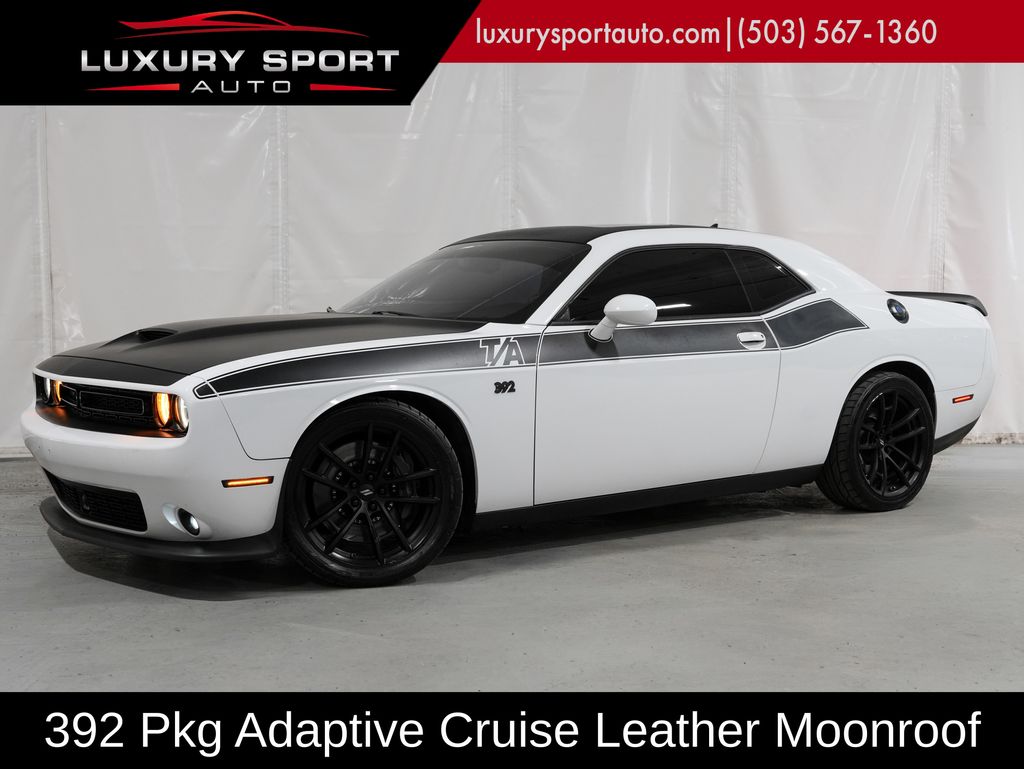 White Knuckle Clearcoat 2018 Dodge Challenger Coupe Rear-Wheel Drive 8-Speed Automatic