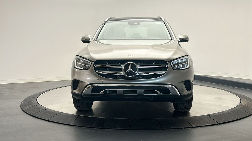 2022 Mercedes-Benz GLC 300 2