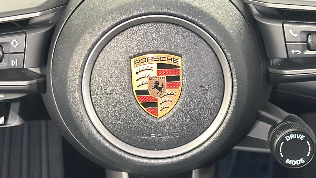 Thumbnail: 2025 Porsche Taycan - 21