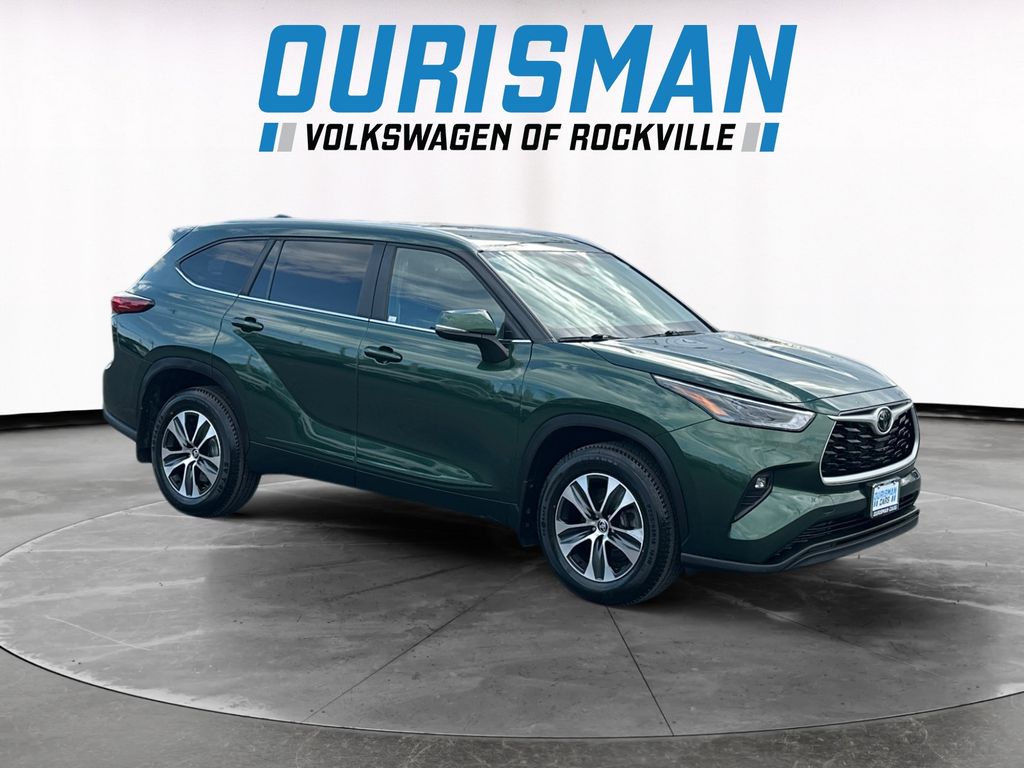 2023 Toyota Highlander XLE AWD