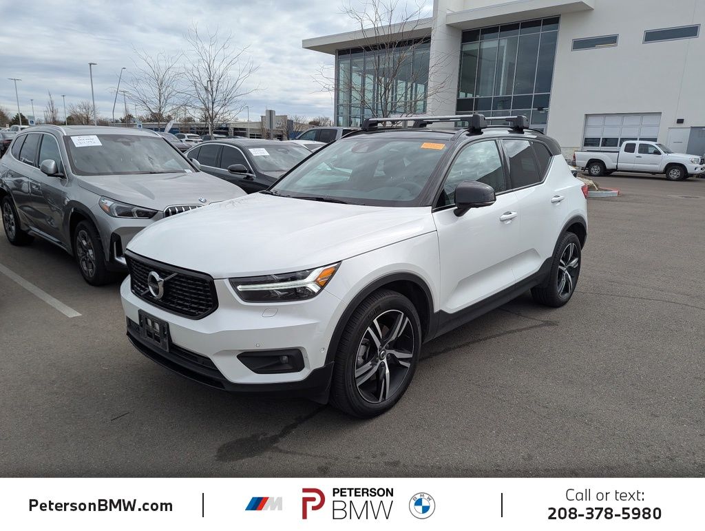 2021 Volvo XC40 T5 R-Design AWD