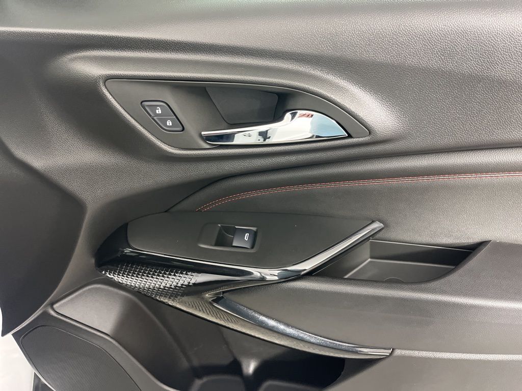 Thumbnail: 2025 Chevrolet Trax - 9