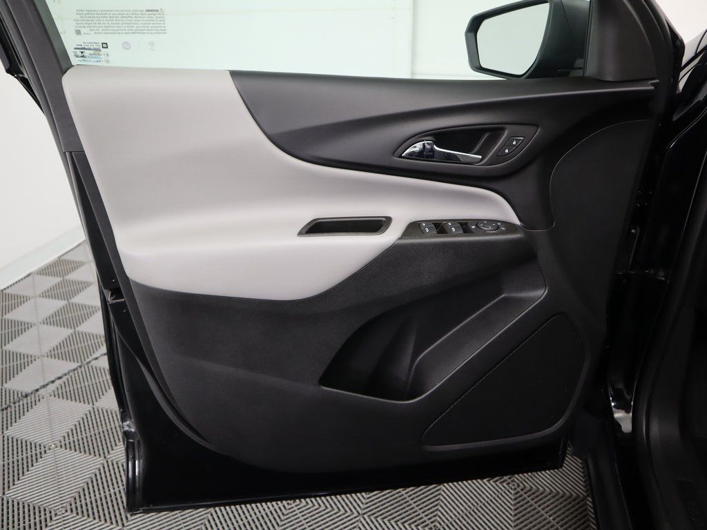 Thumbnail: 2023 Chevrolet Equinox - 24