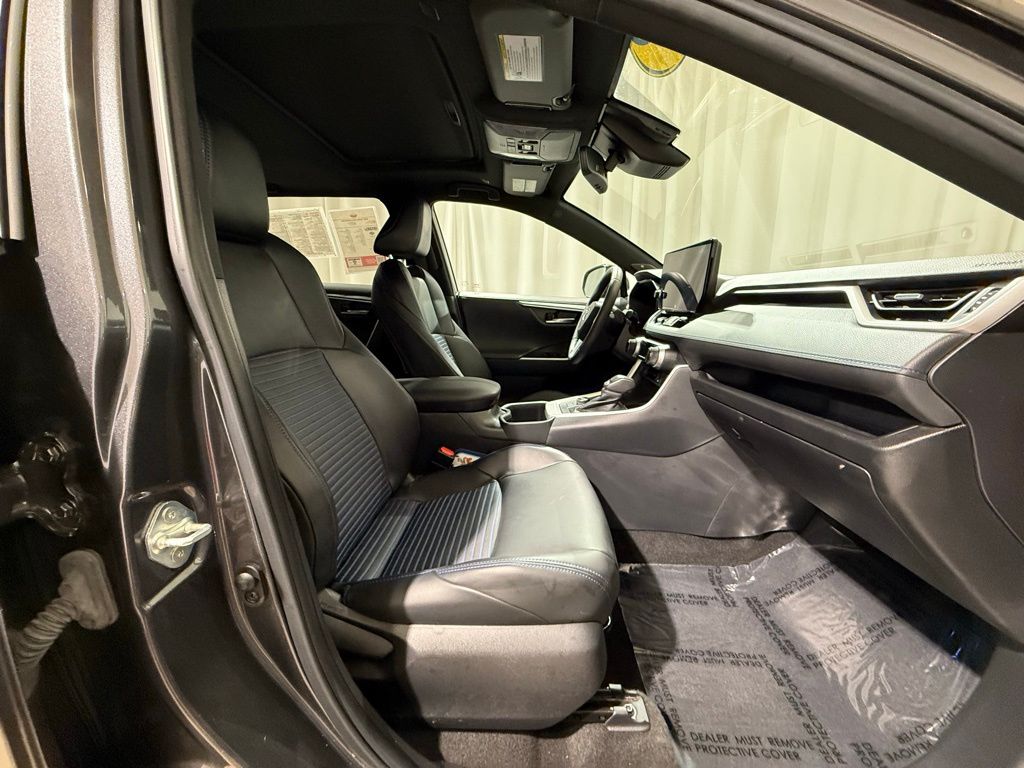 Thumbnail: 2023 Toyota RAV4 - 23