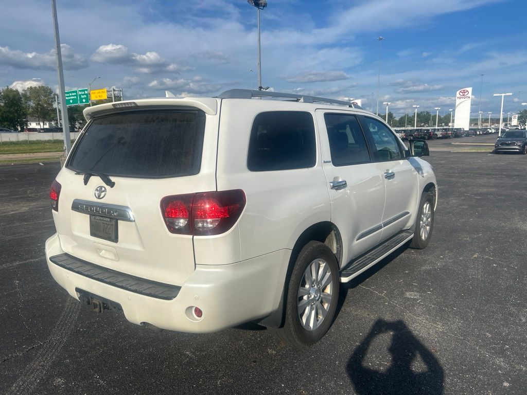 Used 2018 White Toyota Platinum image 8